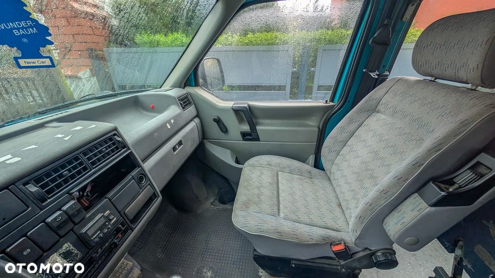 Volkswagen Multivan Standard - 8