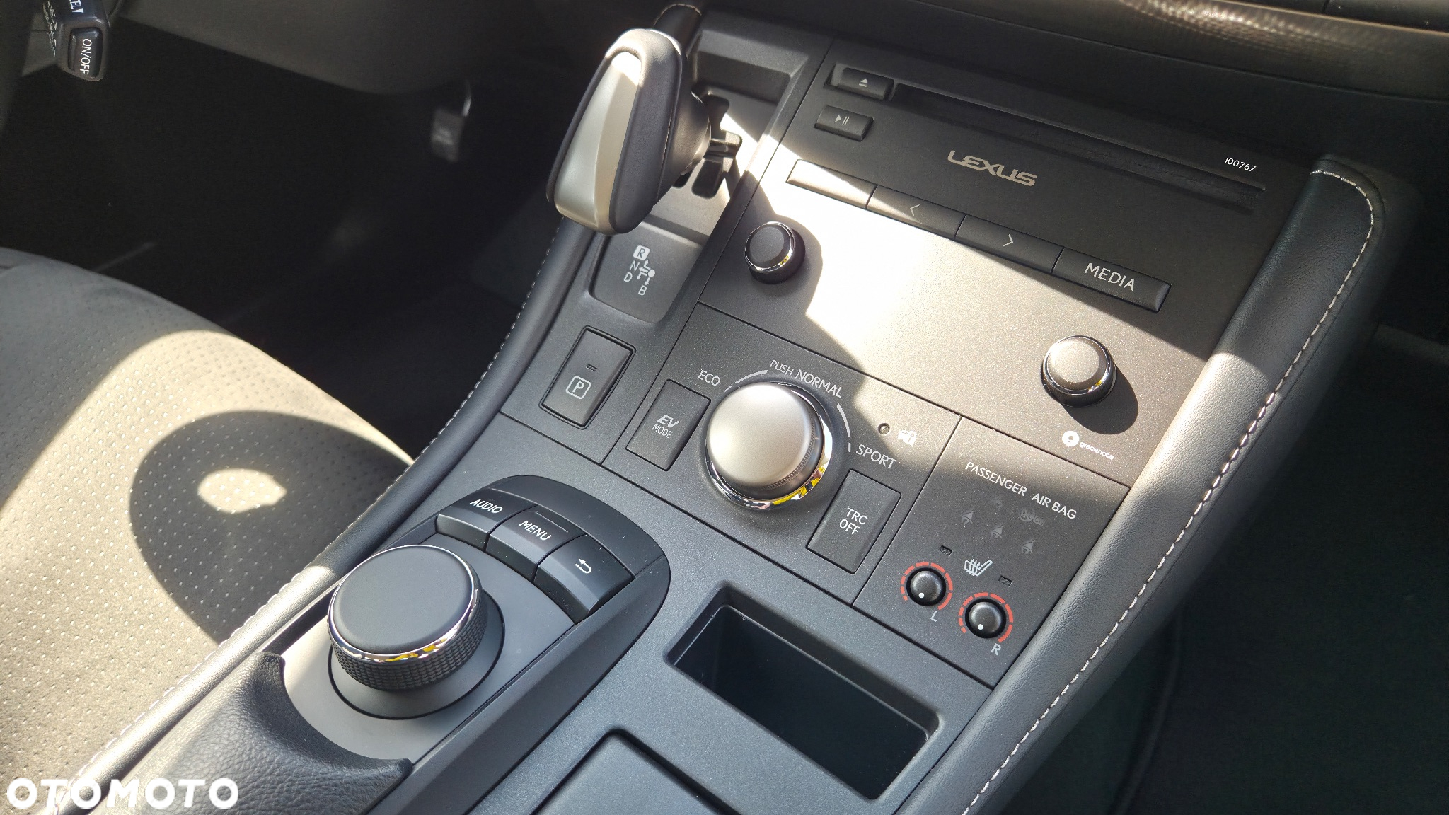 Lexus CT 200h Business Edition - 24