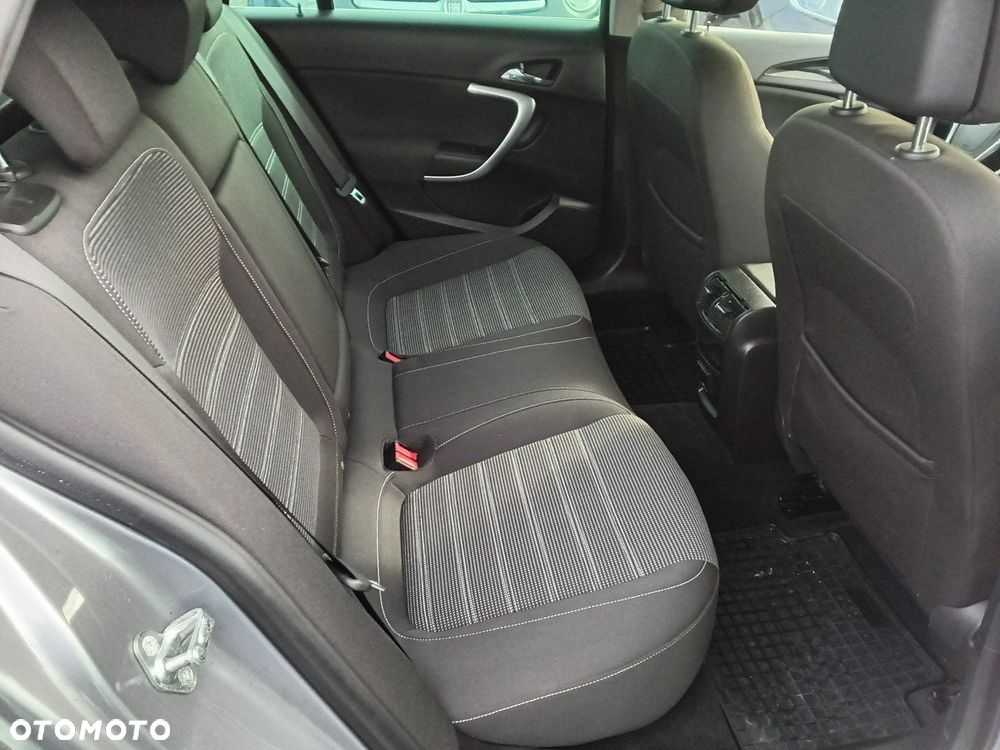 Opel Insignia - 14