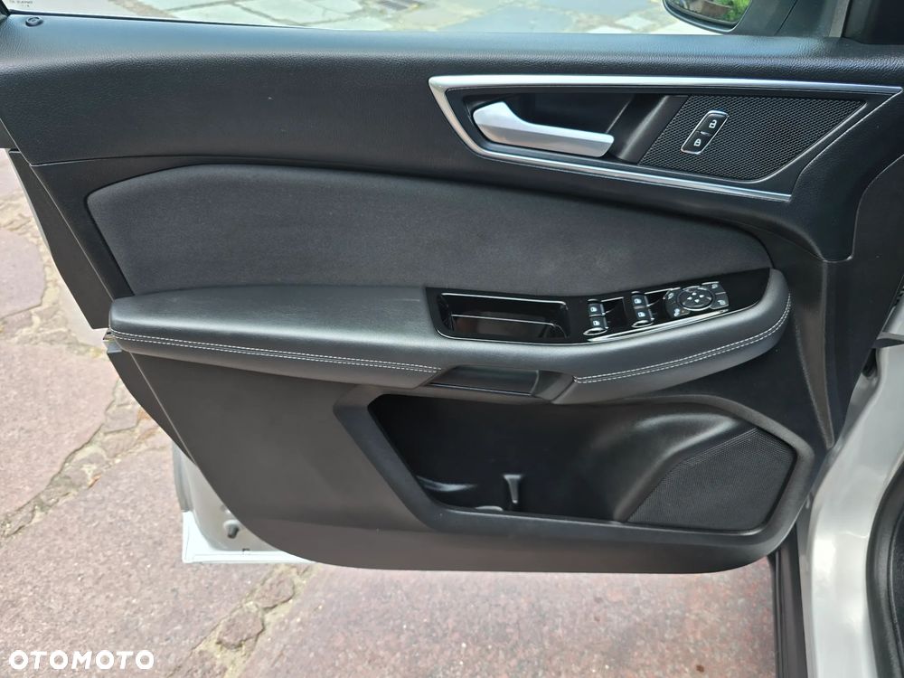 Ford Galaxy 2.0 EcoBlue Titanium - 32