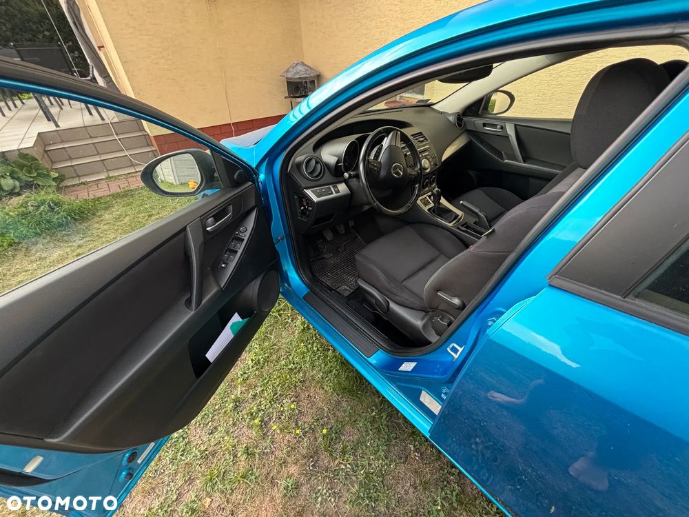 Mazda 3 1.6 CD Exclusive + - 15