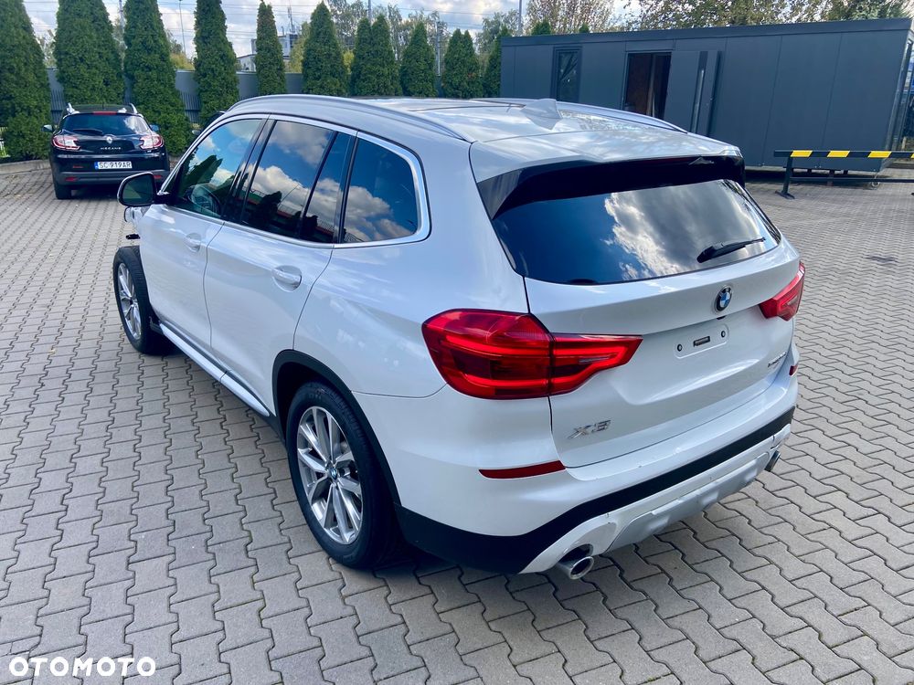 BMW X3 xDrive30i Luxury Line - 3