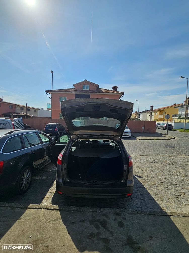 Ford Focus SW 1.0 EcoBoost S&S TITANIUM - 4