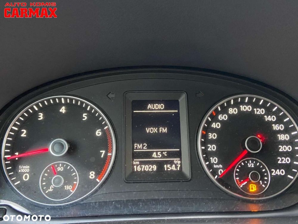 Volkswagen Touran - 17