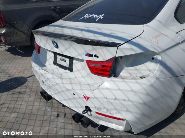 BMW M4 DKG - 12