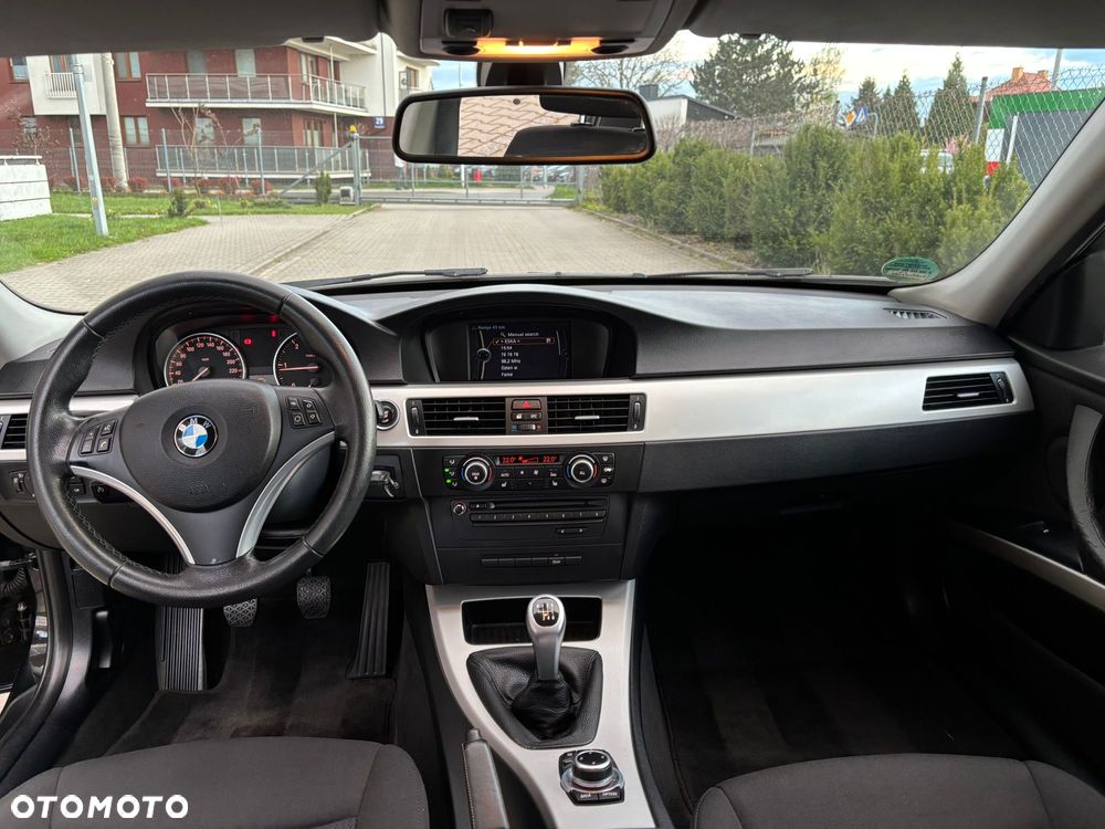 BMW Seria 3 318d - 8