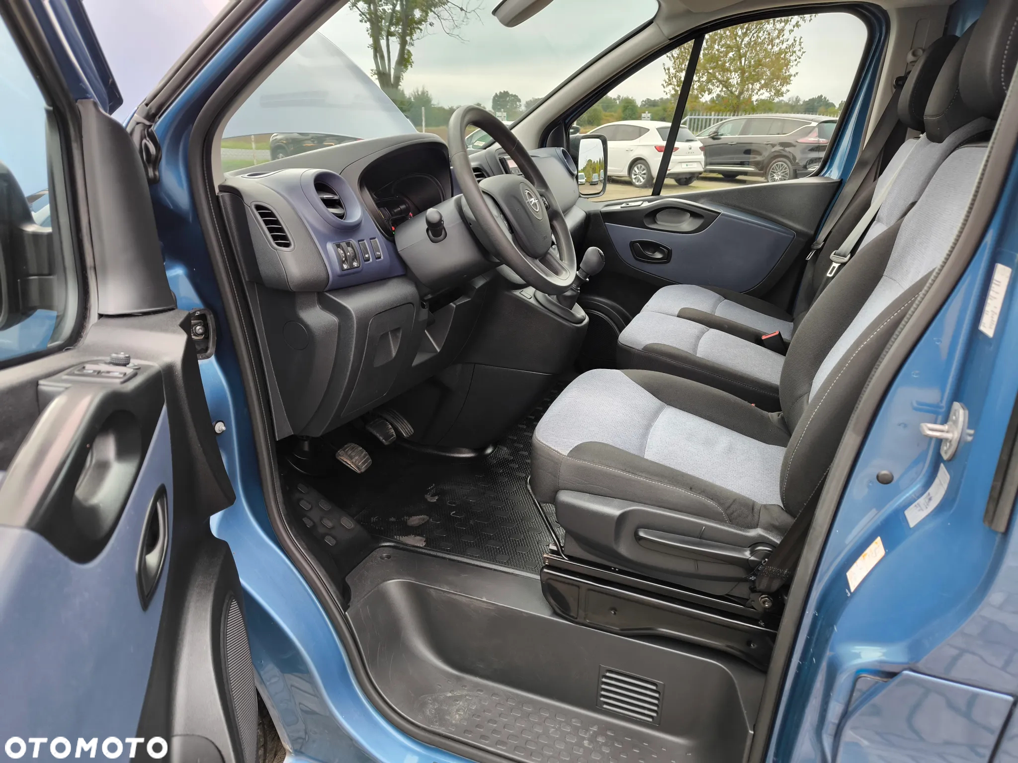 Opel Vivaro - 16