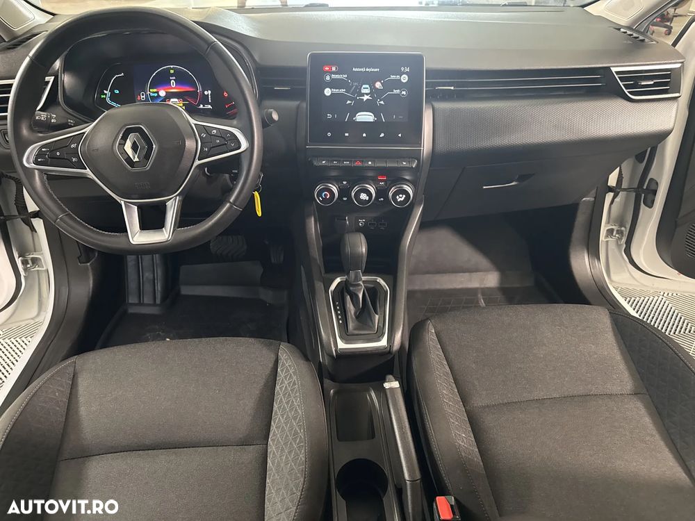 Renault Clio - 10
