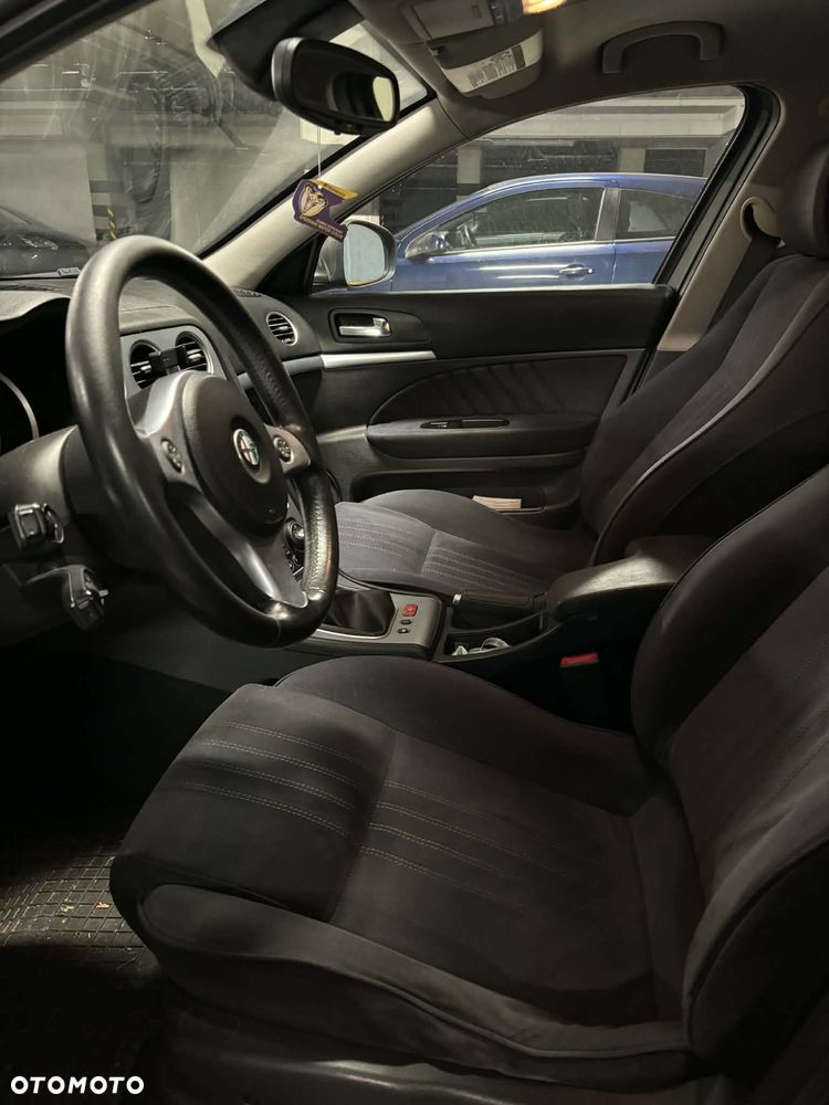 Alfa Romeo 159 1.9 JTDM 16V DPF - 16