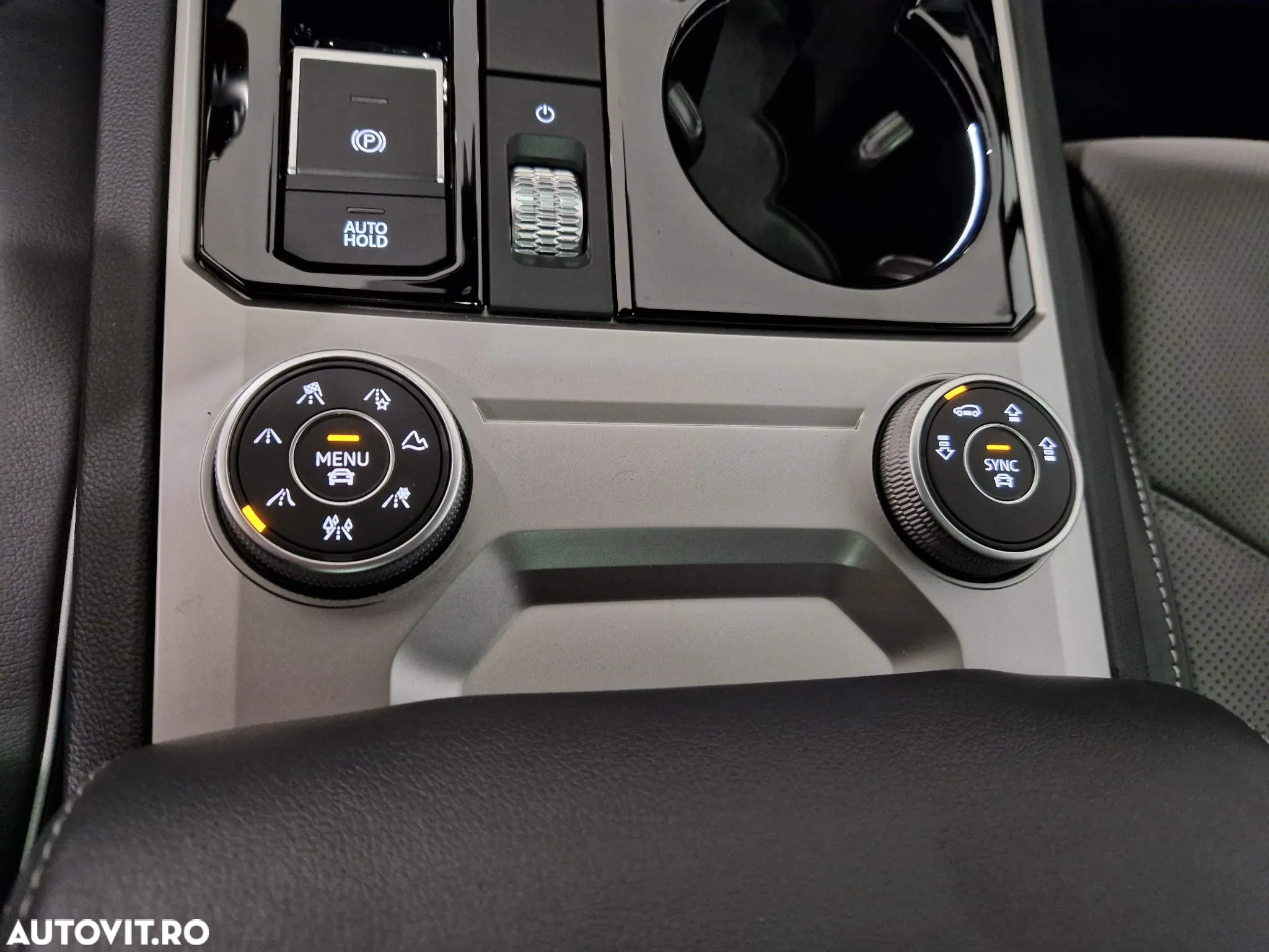 Volkswagen Touareg V6 TDI 4MOTION R-Line - 29