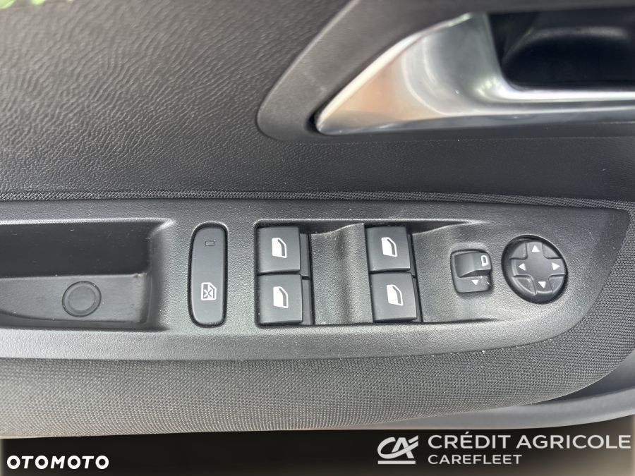 Peugeot 208 1.2 PureTech Active S&S - 24