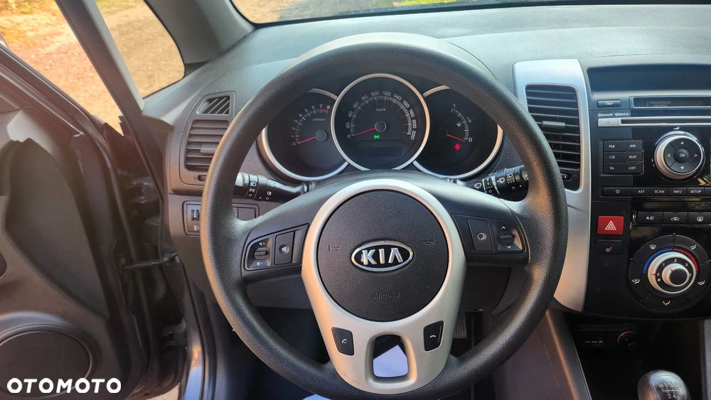 Kia Venga 1.4 CVVT ISG Vision - 12