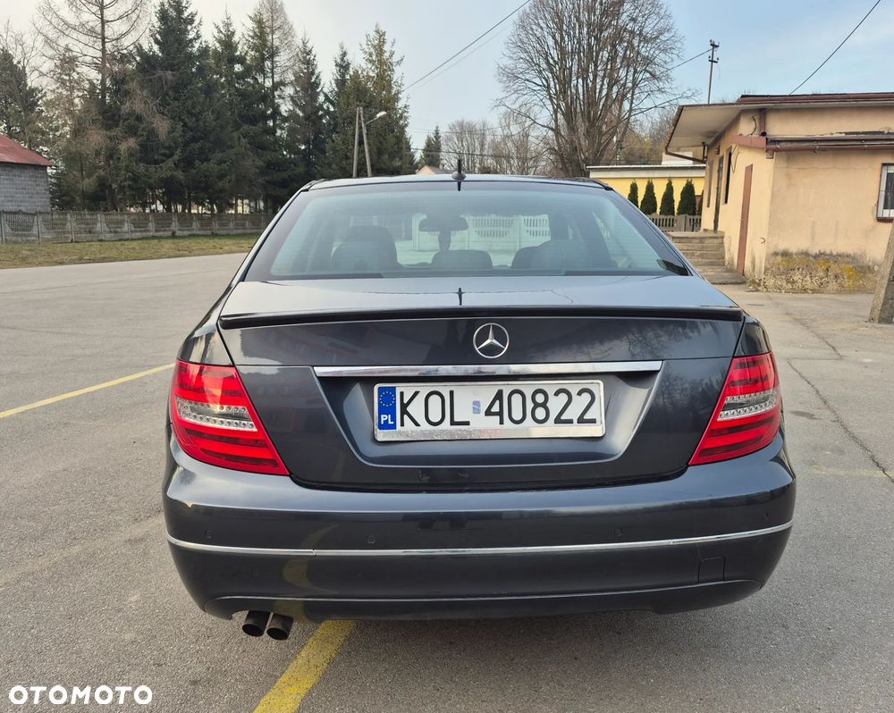 Mercedes-Benz Klasa C 180 T (BlueEFFICIENCY) 7G-TRONIC Avantgarde - 4