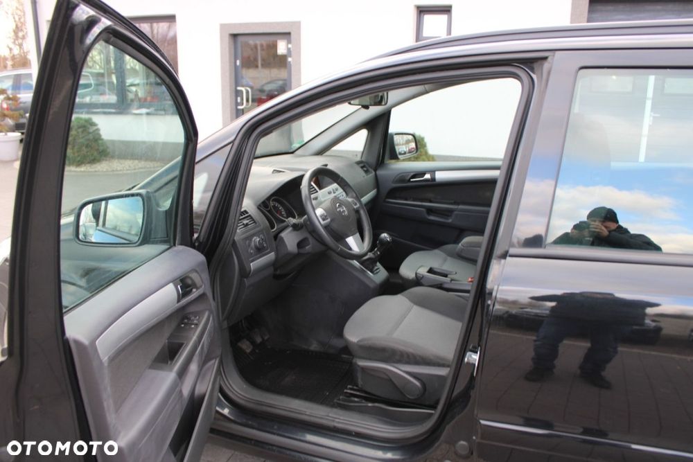 Opel Zafira - 22