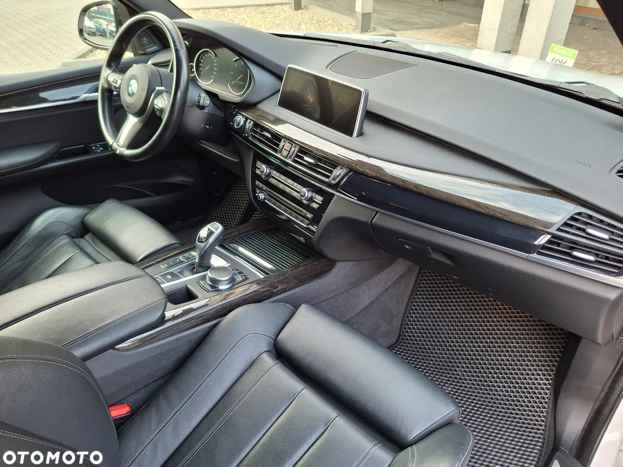 BMW X5 M M50d - 15