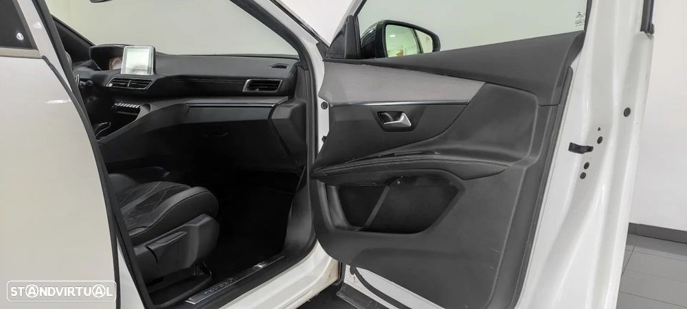 Peugeot 5008 2.0 BlueHDi GT EAT8 - 25