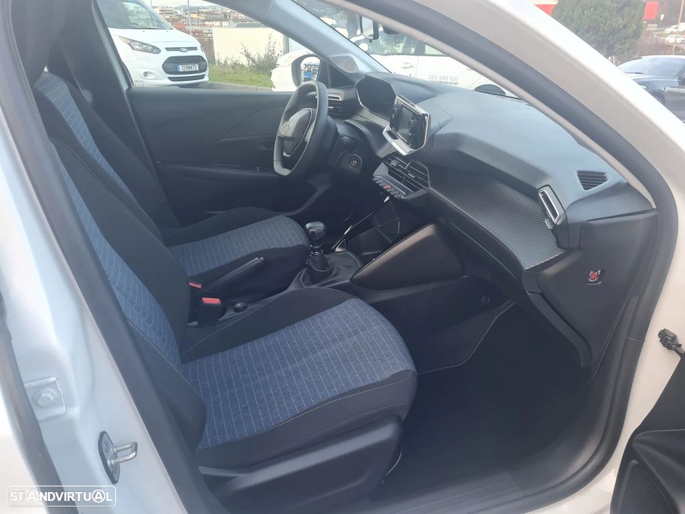Peugeot Sport Van - 13