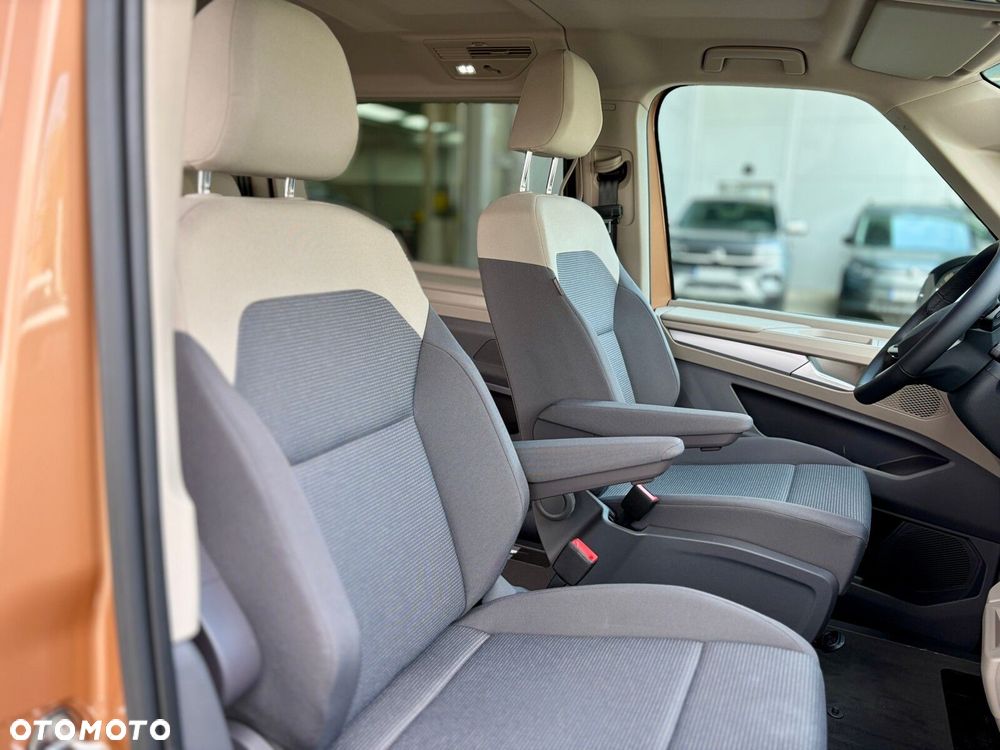 Volkswagen Multivan - 12