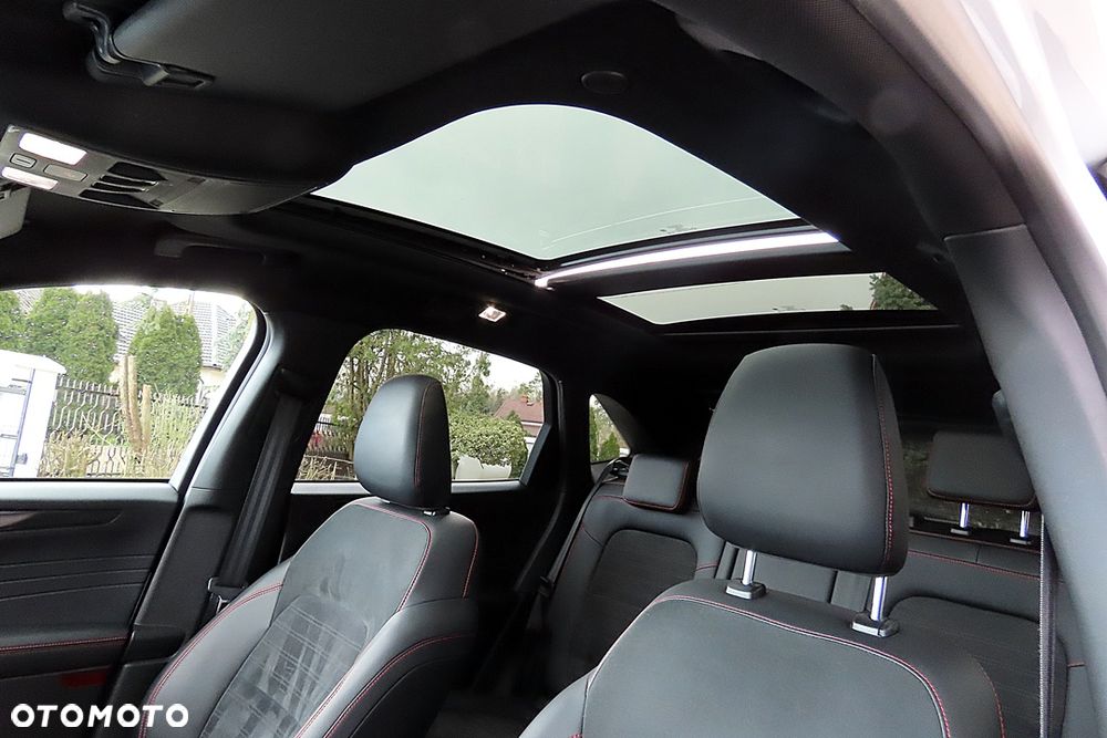 Ford Kuga 2.0 EcoBlue 4x4 ST-LINE X - 24