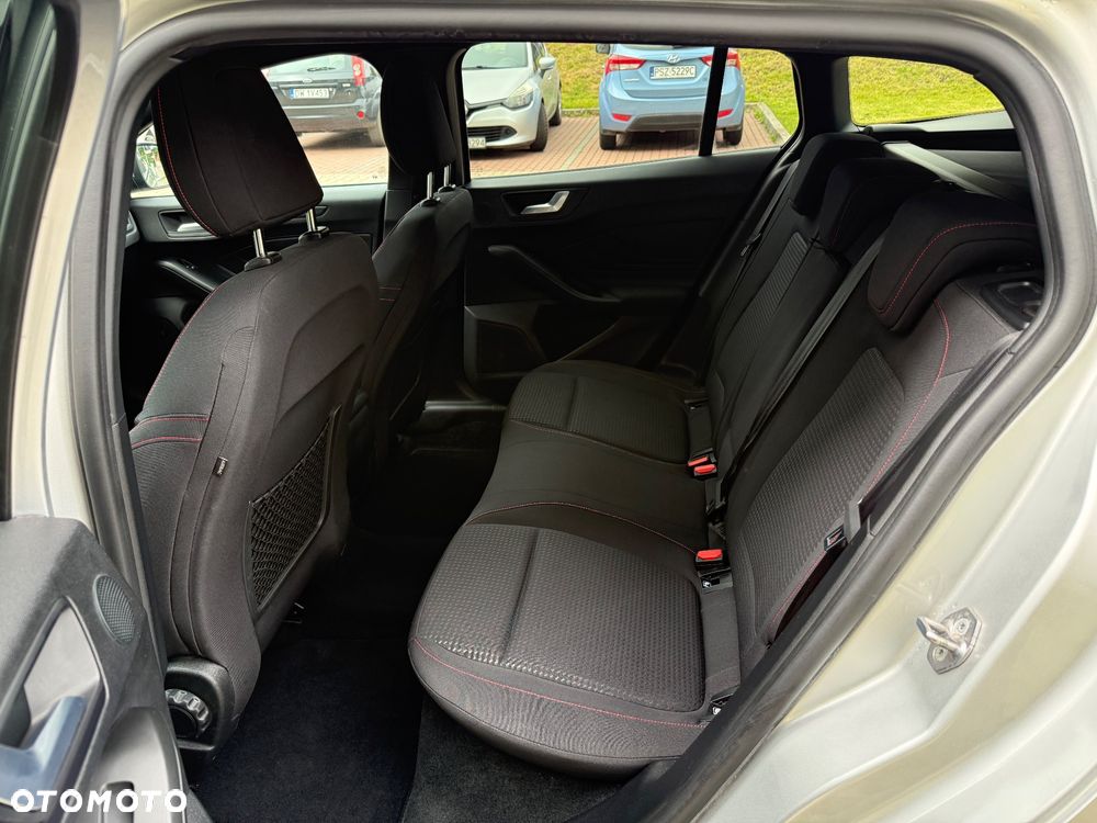 Ford Focus 1.5 EcoBoost STart-Stopp-System ST-LINE - 12