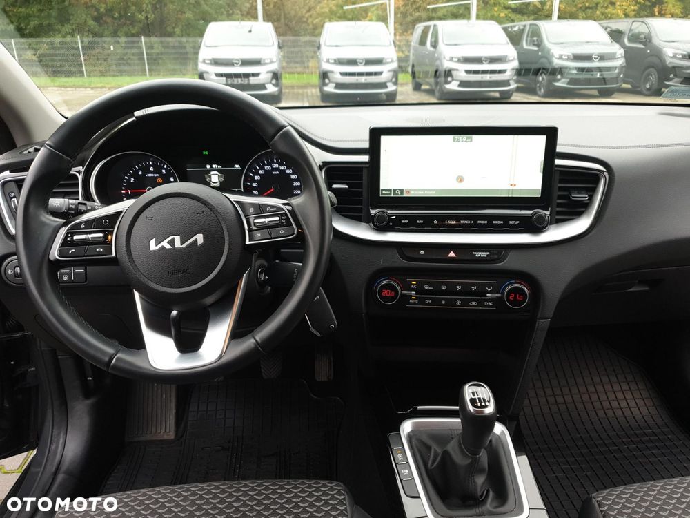 Kia XCeed - 13
