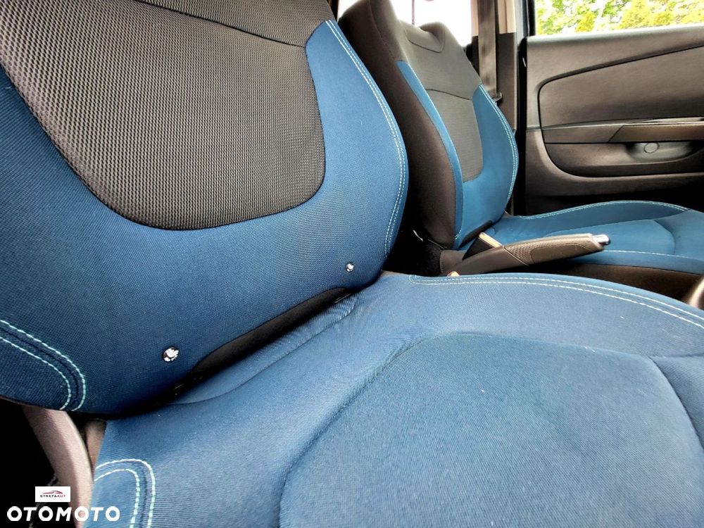 Renault Captur - 22
