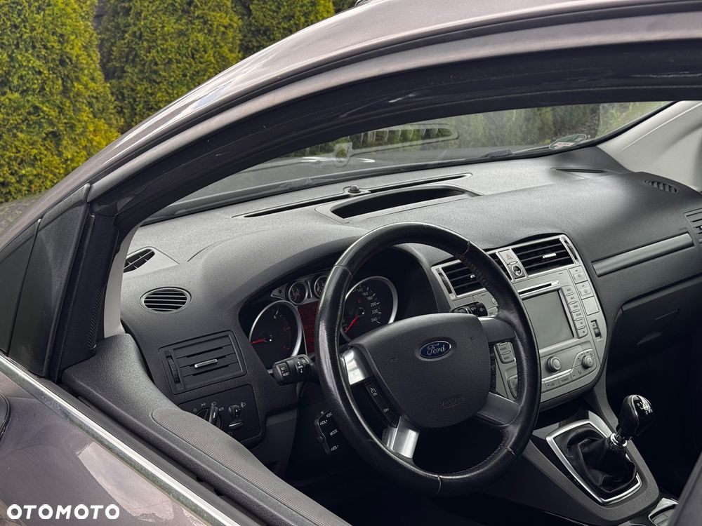Ford Kuga 2.0 TDCi 2x4 Titanium - 21