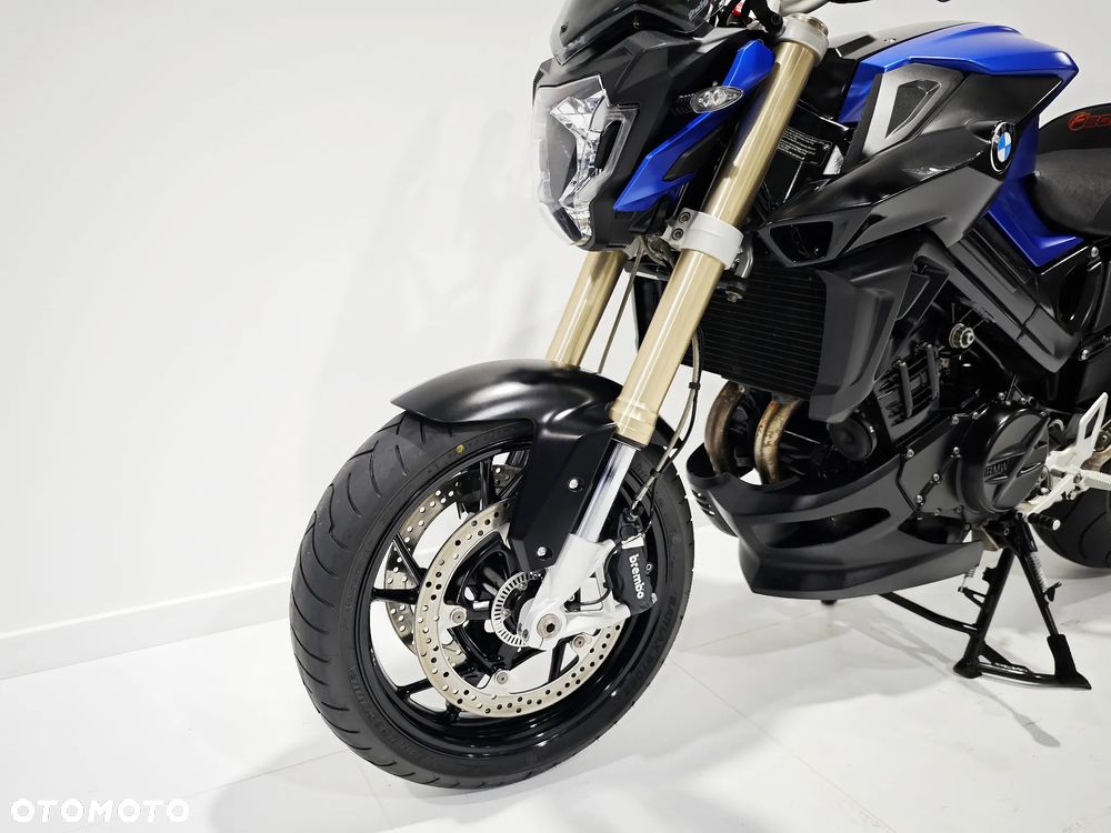 BMW F - 15