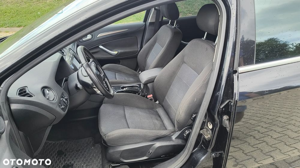 Ford Mondeo 2.0 Trend - 14