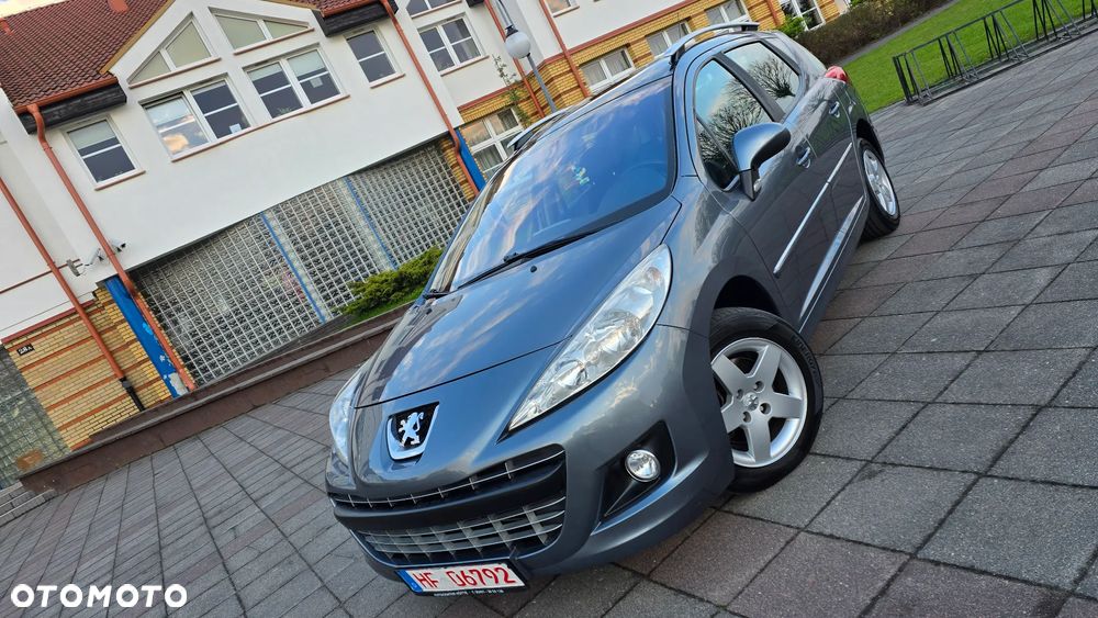 Peugeot 207 - 40