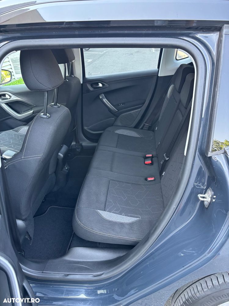 Peugeot 2008 - 9