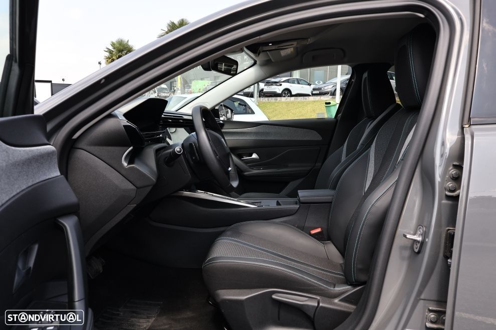 Peugeot 408 1.6 Hybrid Allure e-EAT8 - 16