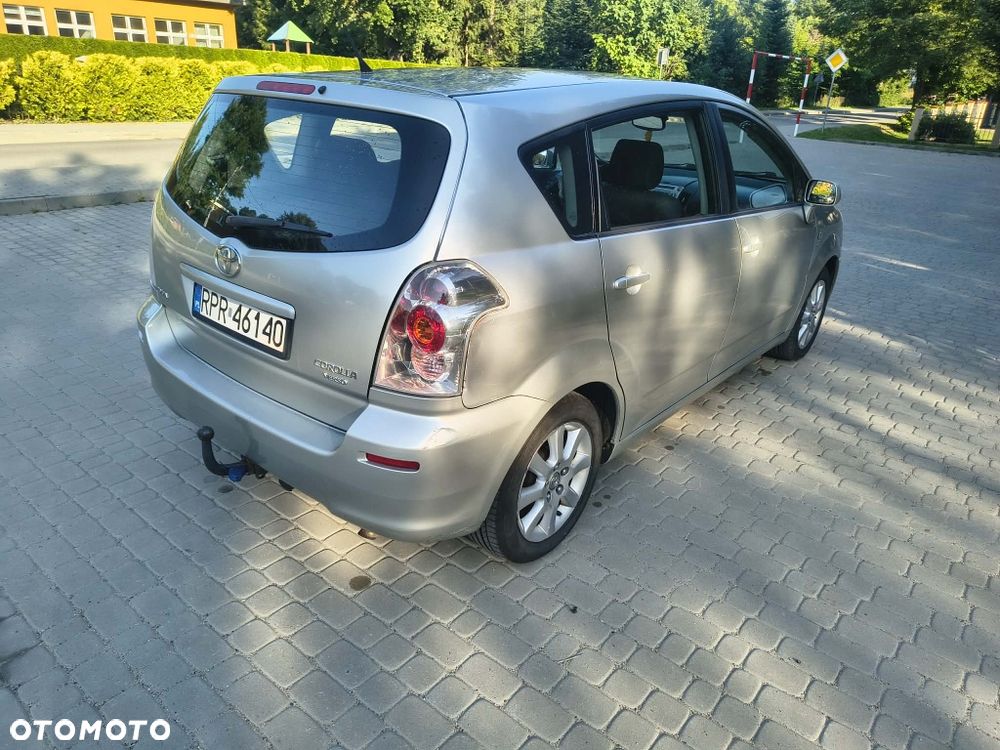 Toyota Corolla Verso - 5