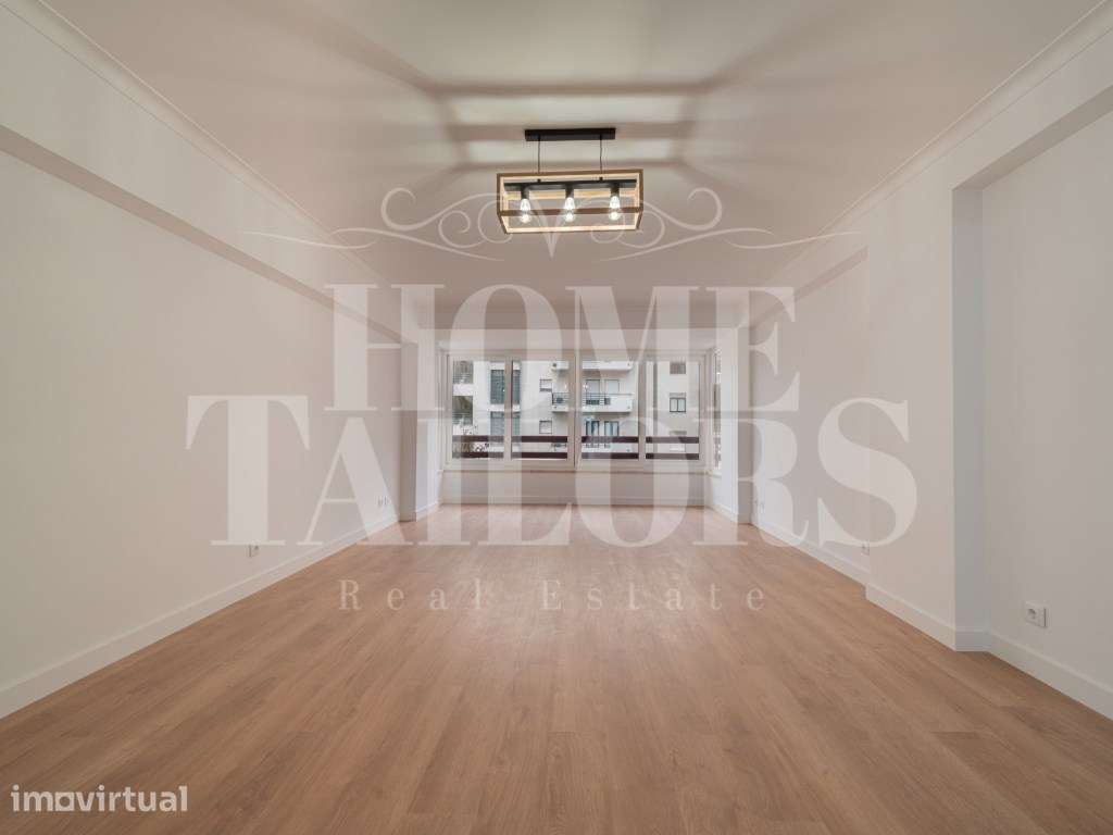 Apartamento T3 Estrada da Luz com parqueamento e arrecadação - Grande imagem: 2/38