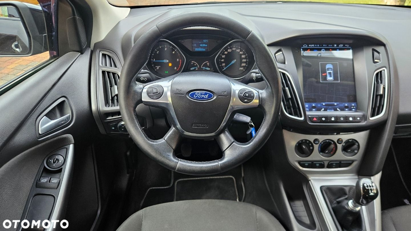 Ford Focus Turnier 1.6 TDCi DPF Start-Stopp-System Ambiente - 14