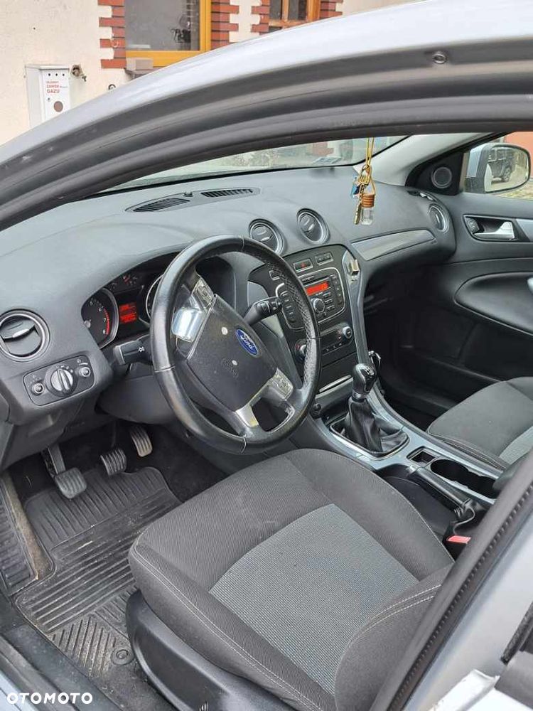 Ford Mondeo 2.0 FF Trend - 18