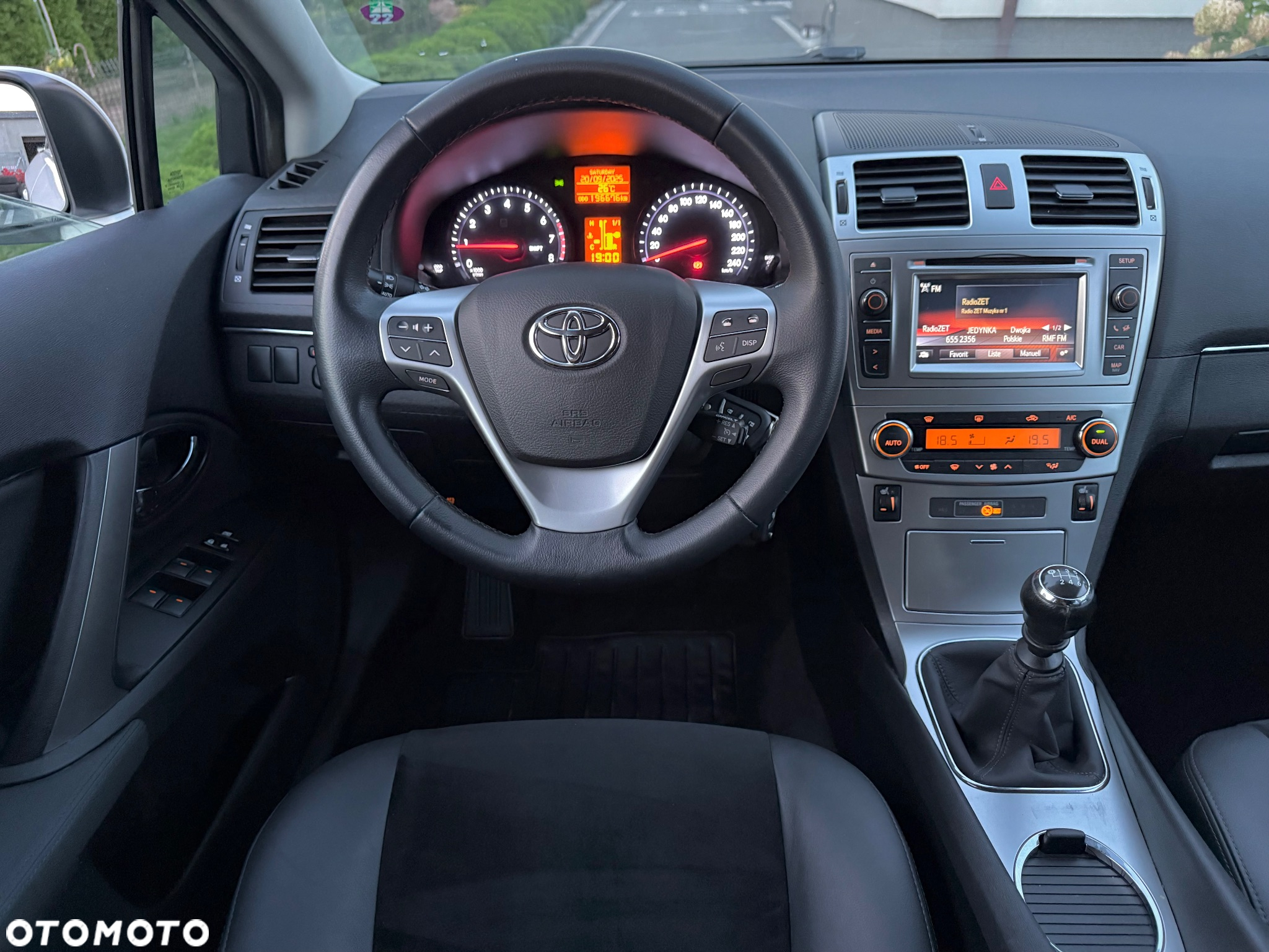 Toyota Avensis Combi 1.8 Edition - 12