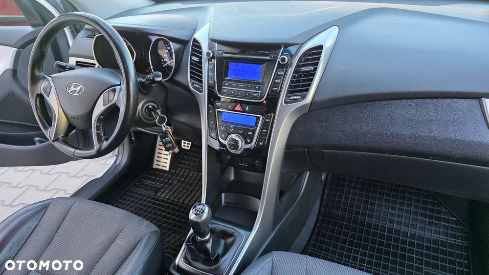 Hyundai i30 1.6 GDI Style - 23