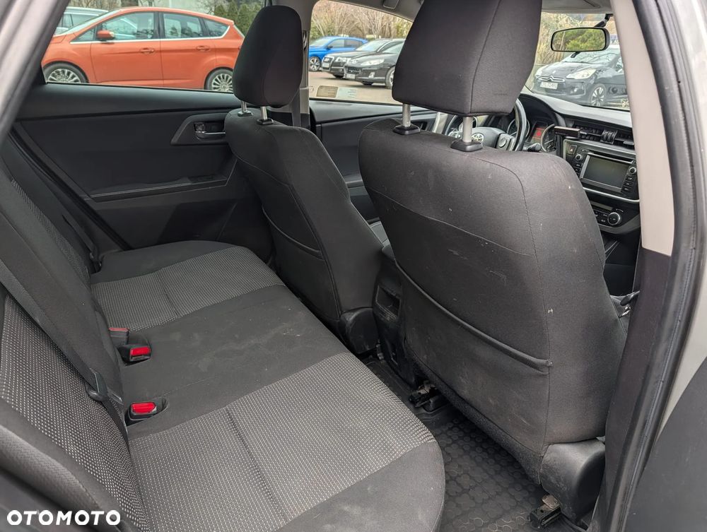 Toyota Auris 1.4 D-4D Premium Comfort - 3
