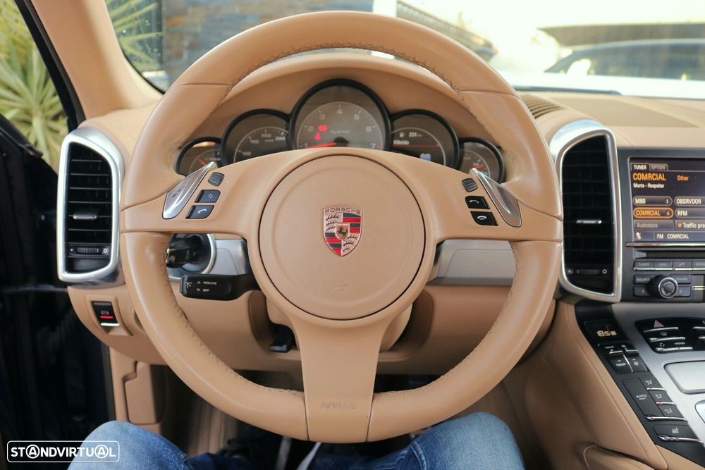 Porsche Cayenne S - 11