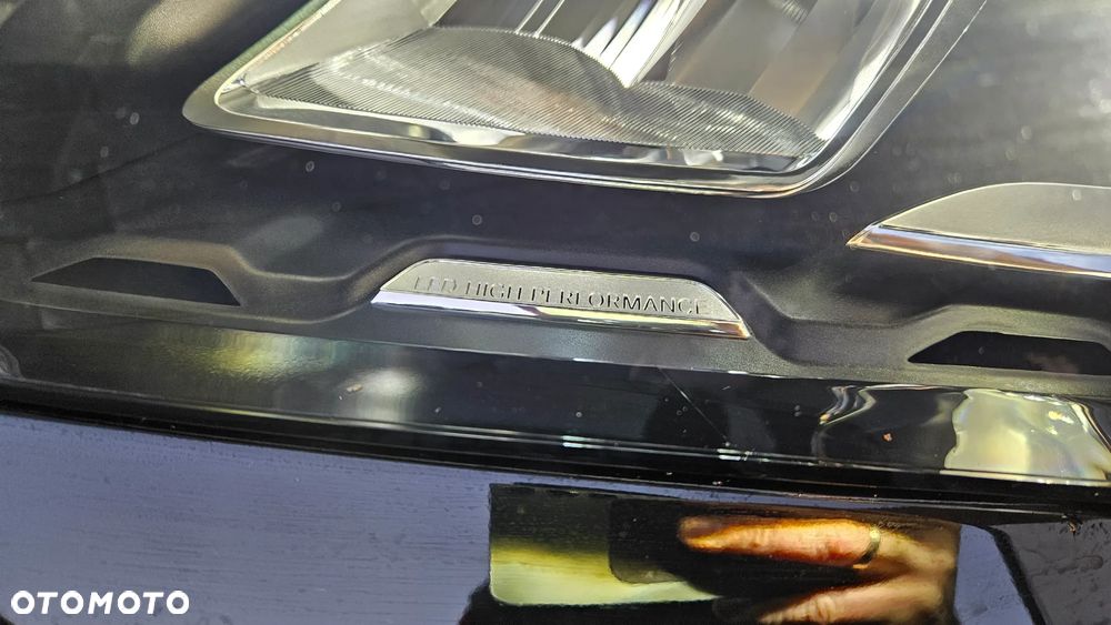 Mercedes-Benz CLA 220 4Matic 7G-DCT AMG Line - 33