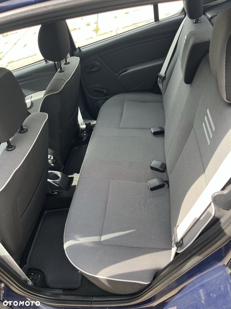 Dacia Sandero - 7