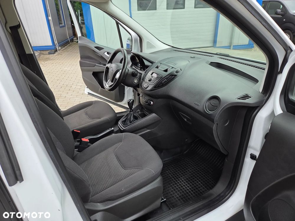 Ford Transit Courier Trend - 22