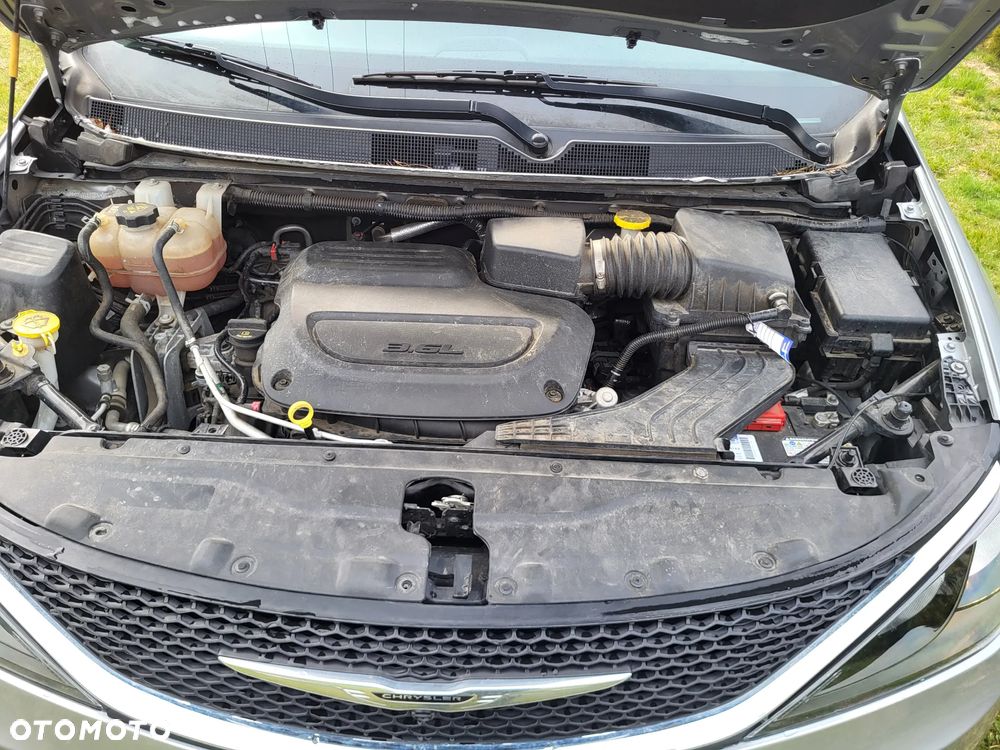 Chrysler Pacifica - 23