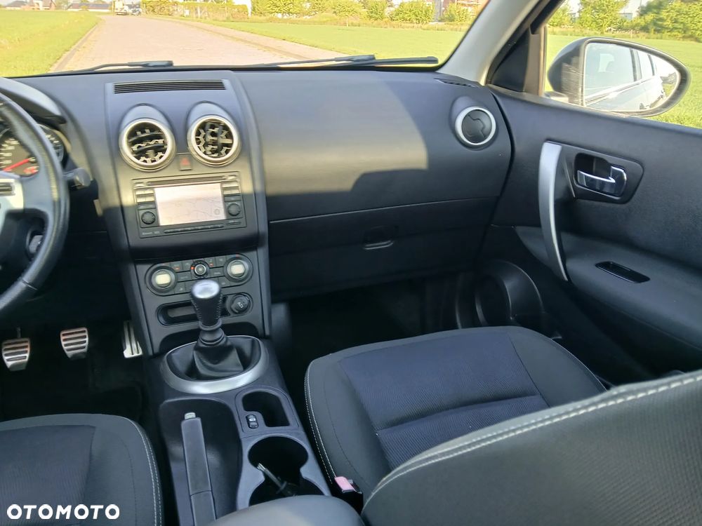 Nissan Qashqai 1.6 dCi N-Connecta - 17