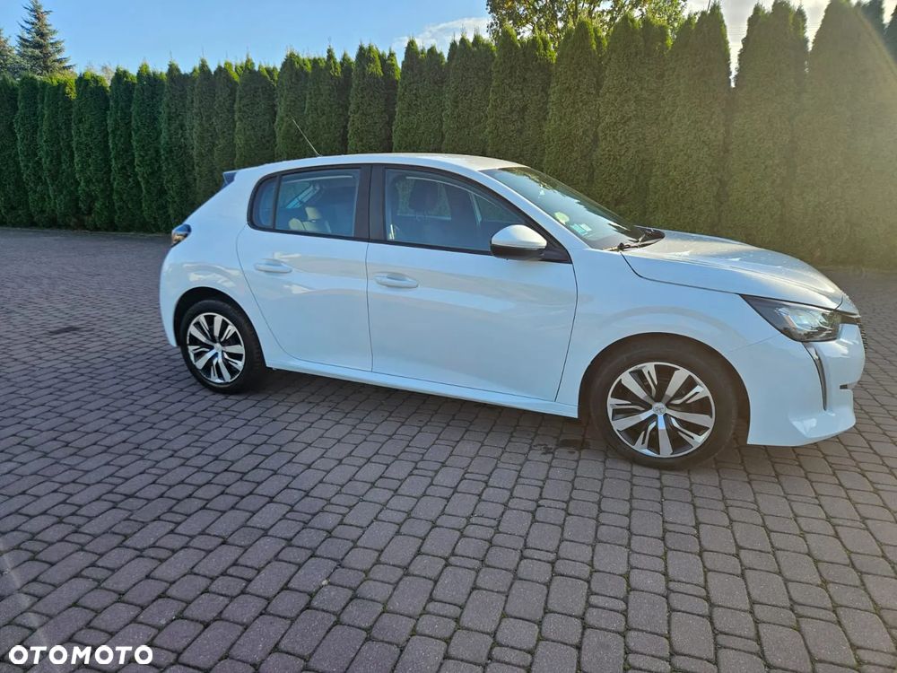 Peugeot 208 - 4
