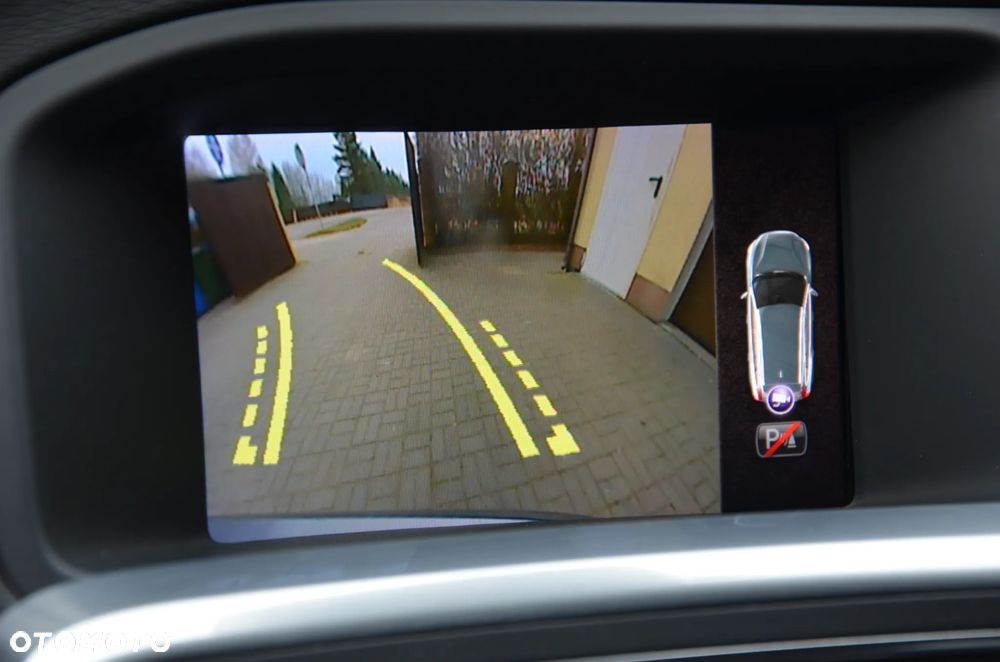 Volvo V60 D2 Momentum - 17