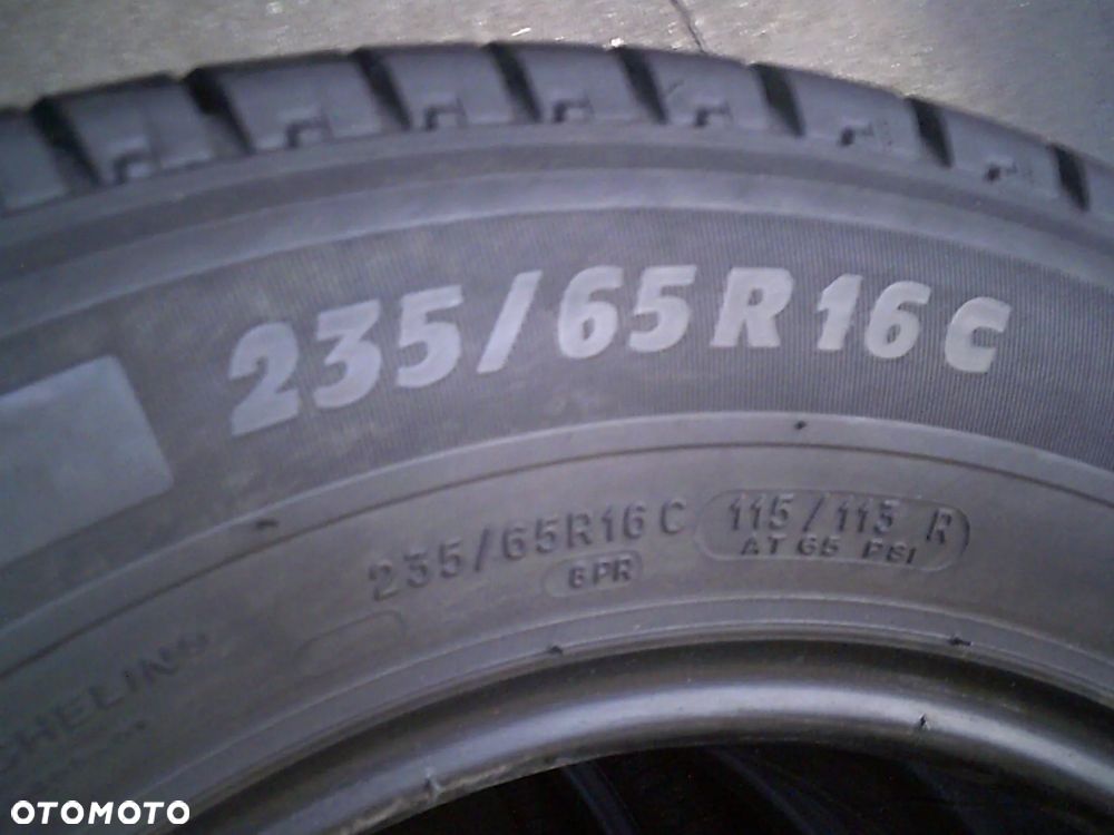 2x MICHELIN Agilis 235/65R16C 5,7mm 6,1mm 2023 - 2