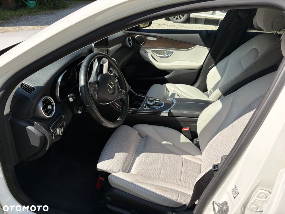 Mercedes-Benz C-Class 2016 photo 4