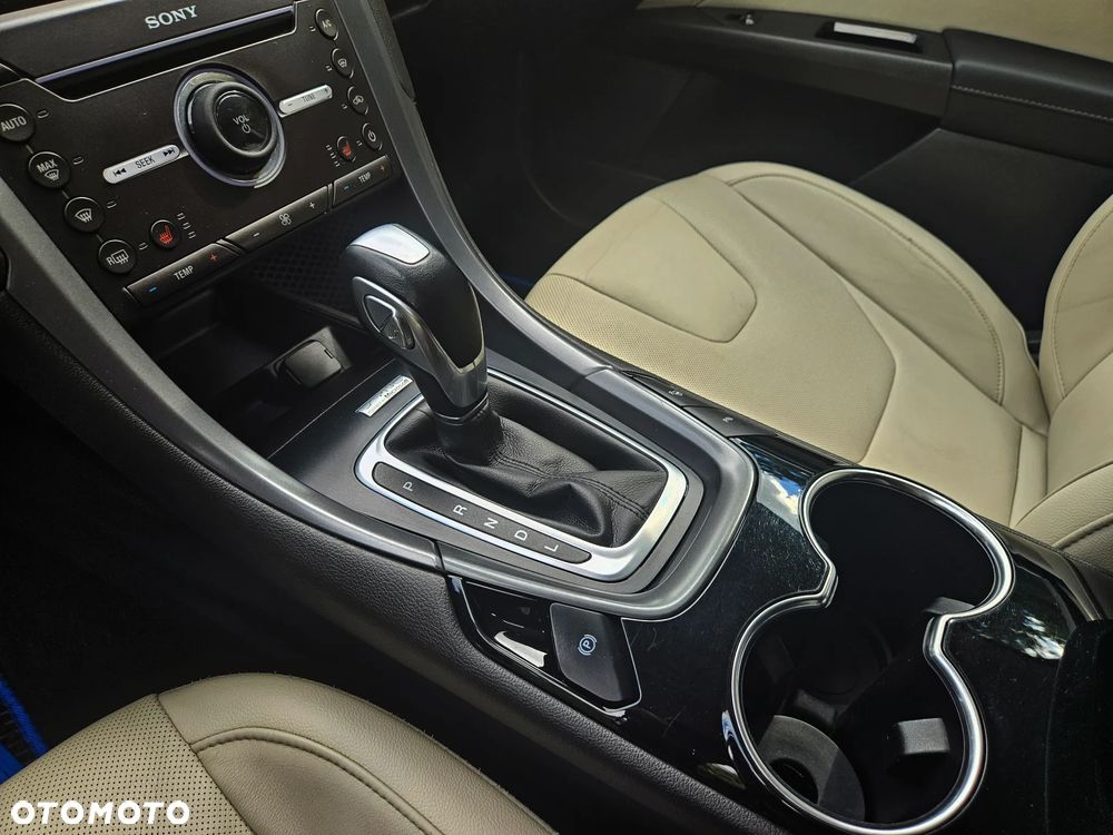 Ford Mondeo Vignale 2.0 Hybrid - 30